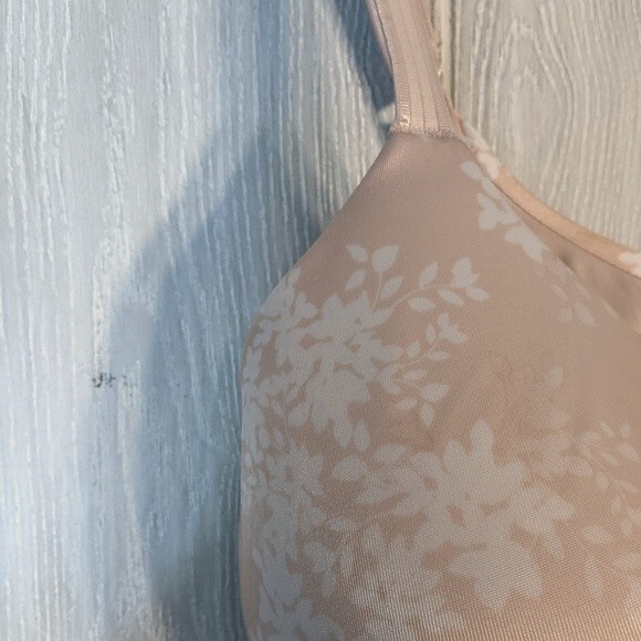 Bali Underwire Bra Nude/Cream Floral 3 Hook Bra EUC SZ 36DD - Picture 4 of 7